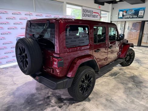 Used 2021 Jeep Wrangler Unlimited Sahara w/ Cold Weather Group AWD/4WD image 2