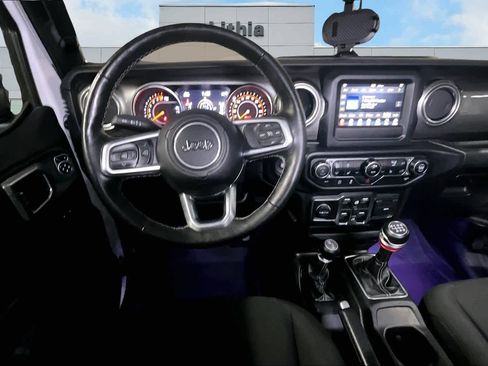 Used 2019 Jeep Wrangler Unlimited Sahara w/ Cold Weather Group image 15