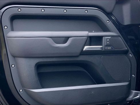 New 2026 Land Rover Defender 130 V8 image 10