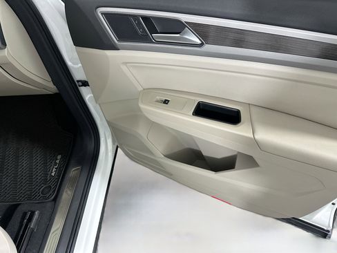 Used 2019 Volkswagen Atlas SEL image 34