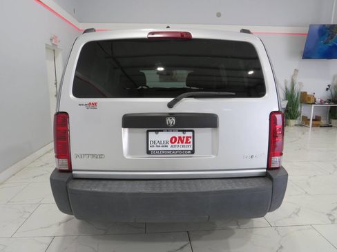 Used 2011 Dodge Nitro Heat w/ Popular Equipment Group image 4