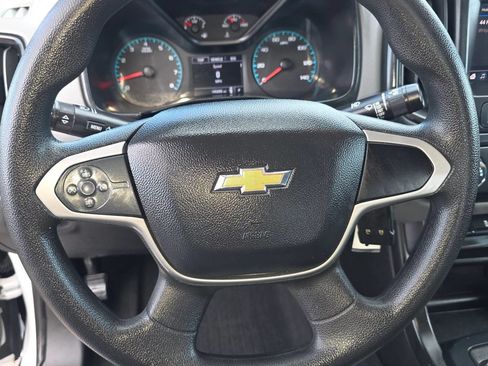 Used 2022 Chevrolet Colorado W/T w/ WT Convenience Package RWD image 16