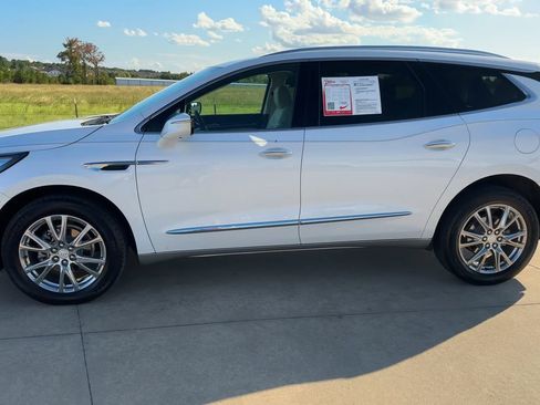 Used 2022 Buick Enclave Premium w/ Surround and Sites Package image 5