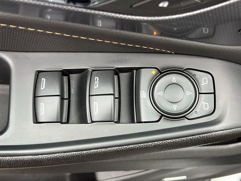 Used 2021 Chevrolet Traverse Premier w/ Redline Edition image 12