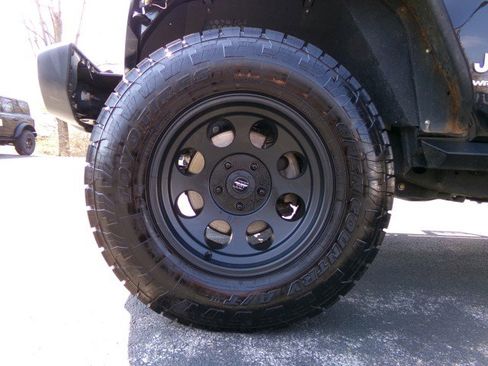 Used 2018 Jeep Wrangler Unlimited Sport S image 17