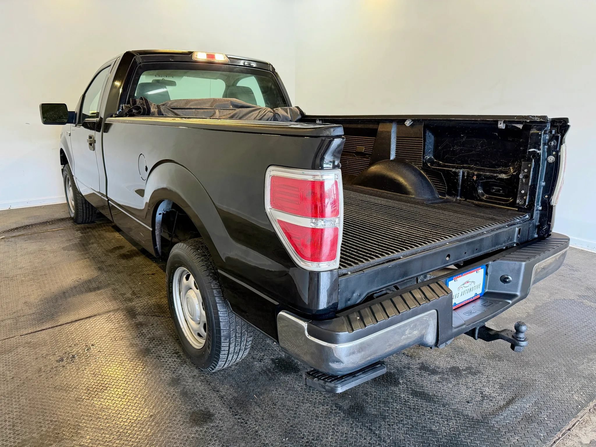 Used 2010 Ford F150 XL RWD image 5