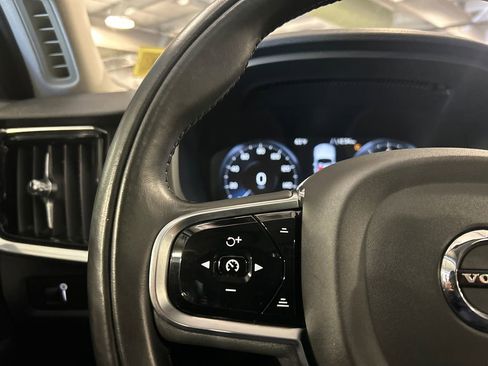 Used 2020 Volvo S90 T6 Momentum w/ Protection Package Premier image 13