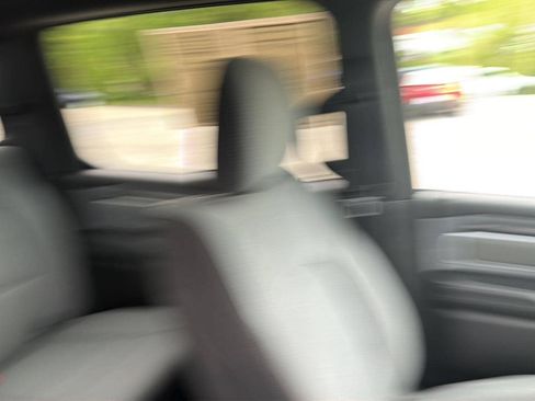 Used 2022 RAM 1500 Big Horn AWD/4WD image 30
