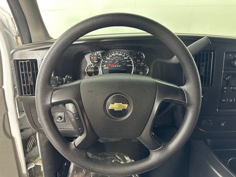 Used 2014 Chevrolet Express 2500 LT w/ LT Preferred Equipment Group RWD image 17