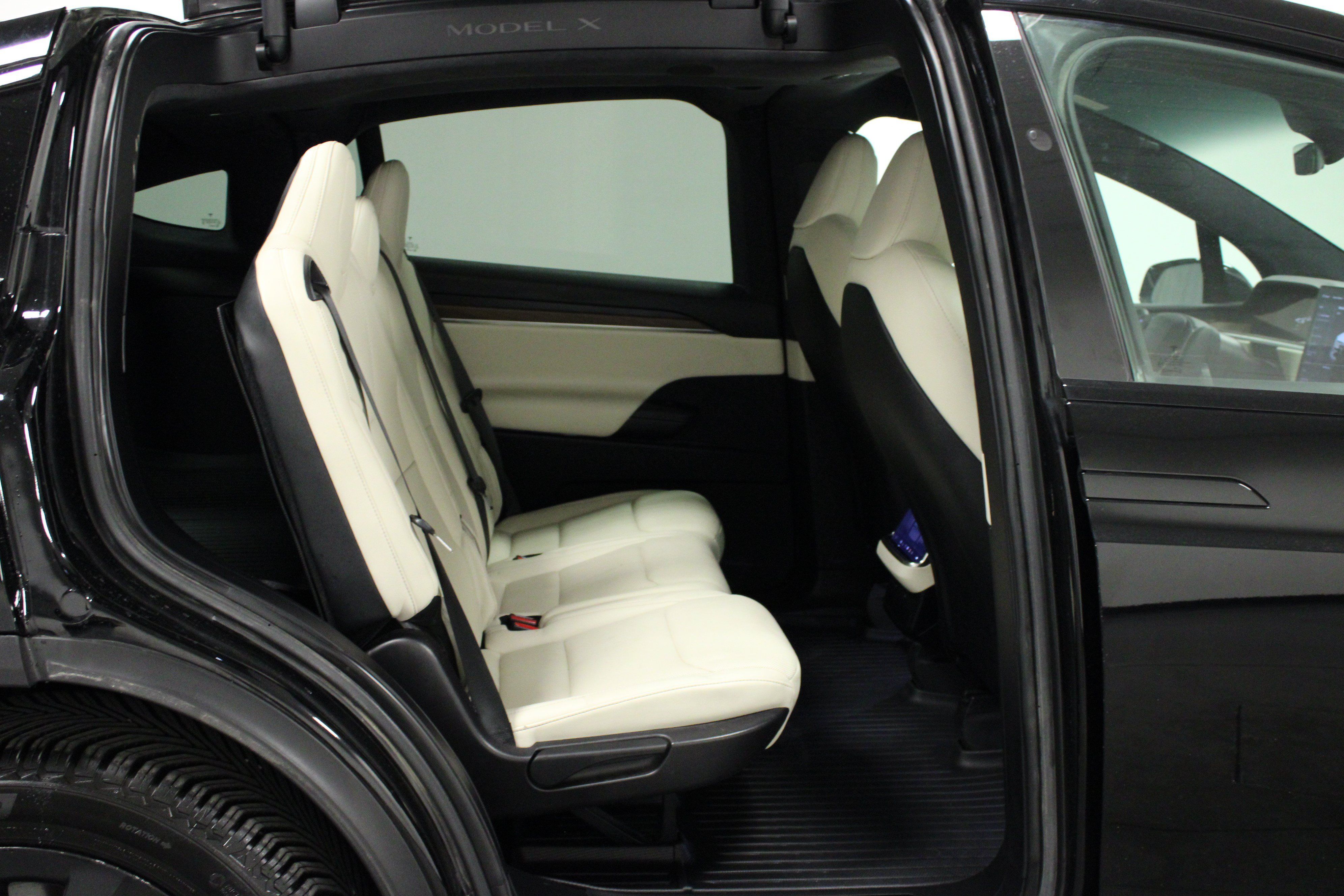 Used 2023 Tesla Model X AWD/4WD image 17