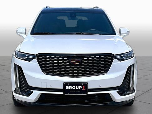 Used 2025 Cadillac XT6 Premium Luxury FWD image 4