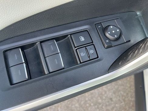 Used 2025 Toyota RAV4 Limited image 12