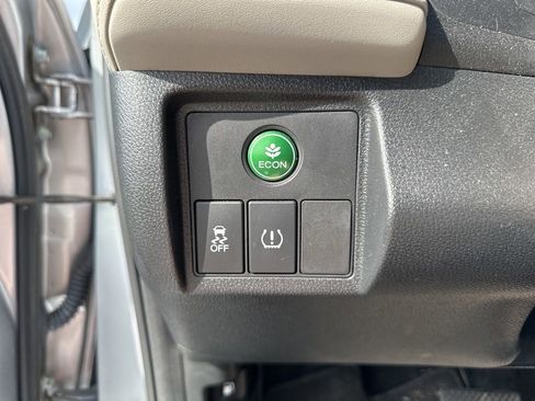 Used 2022 Honda HR-V LX image 17