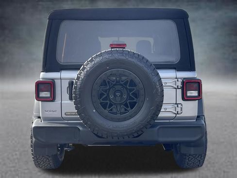 Used 2021 Jeep Wrangler Unlimited Freedom Edition image 21