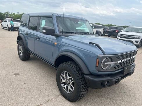 New 2025 Ford Bronco Badlands image 1