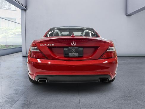 Used 2014 Mercedes-Benz SLK 250 image 4