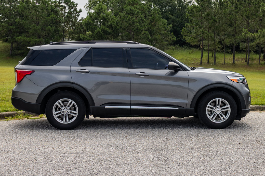 Used 2022 Ford Explorer XLT w/ Equipment Group 202A RWD image 7