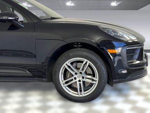 Used 2024 Porsche Macan AWD/4WD image 34
