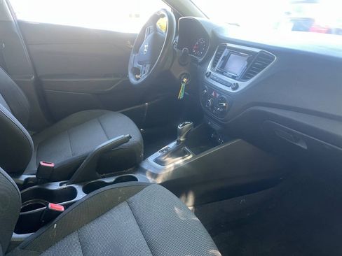 Used 2019 Hyundai Accent SE FWD image 8