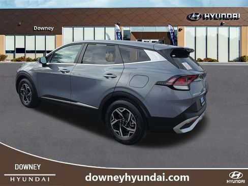 Used 2025 Kia Sportage LX FWD image 3