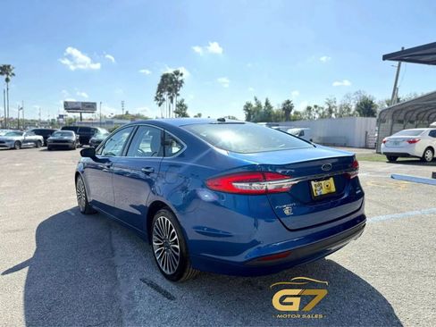 Used 2018 Ford Fusion SE w/ Fusion SE Technology Package FWD image 8