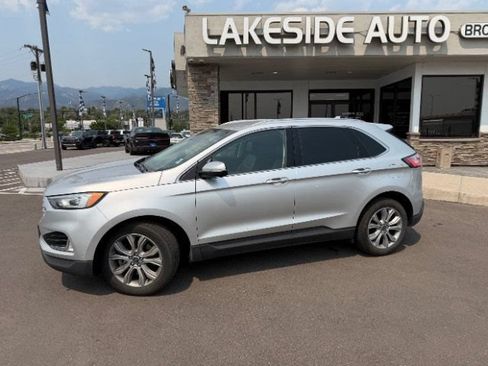 Used 2019 Ford Edge Titanium AWD/4WD image 3