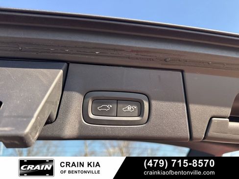 Used 2017 Volvo V90 T6 Cross Country image 15