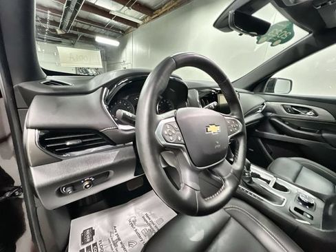 Certified 2023 Chevrolet Traverse LT w/ LT Premium Package AWD/4WD image 10