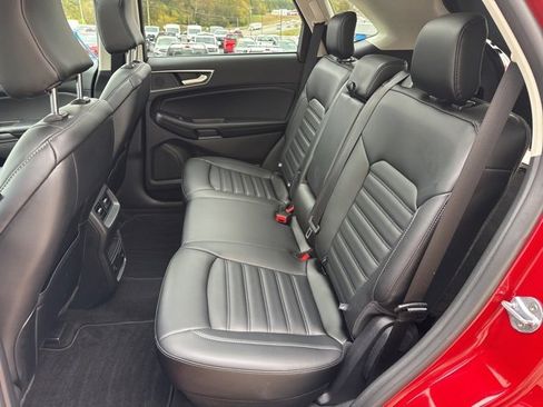 Used 2024 Ford Edge SEL w/ Convenience Package image 17