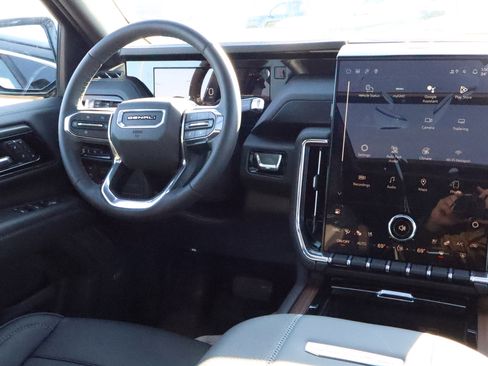 New 2026 GMC Yukon Denali w/ Sun & Power Step Package image 10