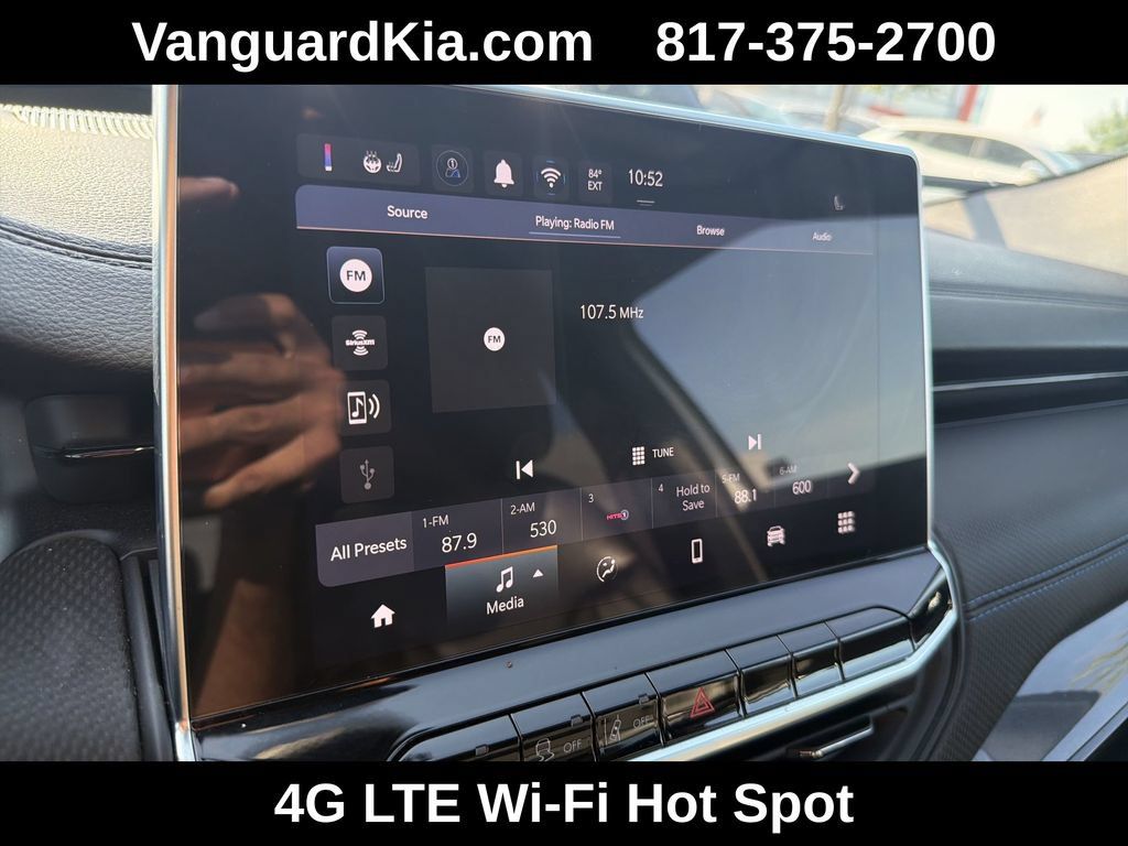 Used 2026 Jeep Compass Latitude AWD/4WD image 14