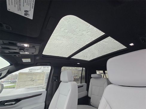 New 2025 Chevrolet Suburban Premier w/ Sun And Tow Package image 19