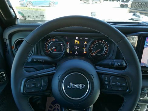 New 2026 Jeep Gladiator Mojave AWD/4WD image 22