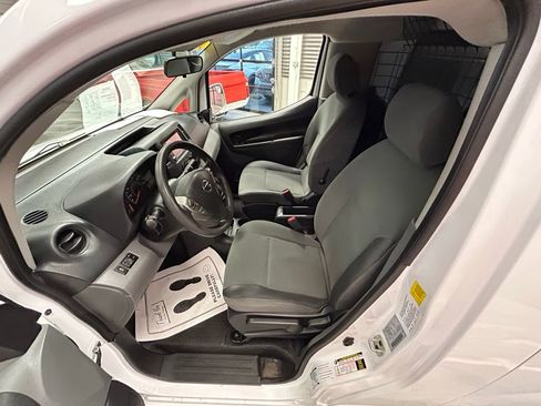 Used 2021 Nissan NV200 SV w/ Back Door Glass Package FWD image 36