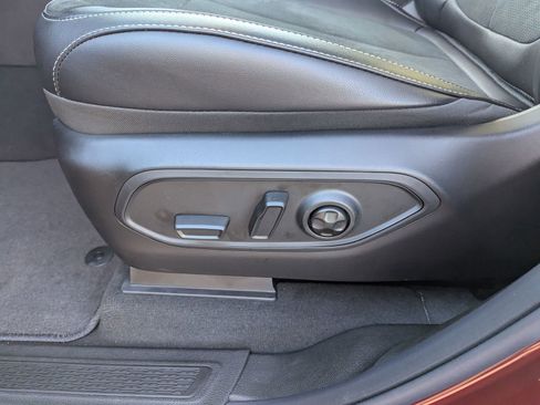 New 2025 Jeep Grand Cherokee L Altitude image 9