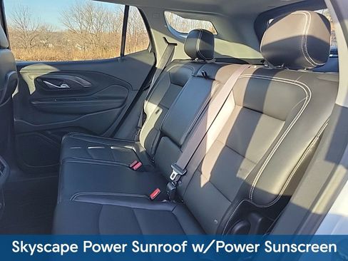 Used 2022 GMC Terrain SLT w/ Infotainment Package II image 14