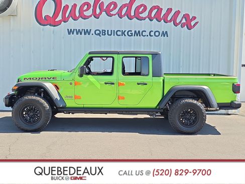 Used 2025 Jeep Gladiator Mojave w/ Steel Bumper Group AWD/4WD image 4