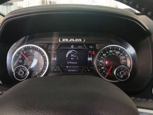 Used 2022 RAM 1500 Laramie AWD/4WD image 18