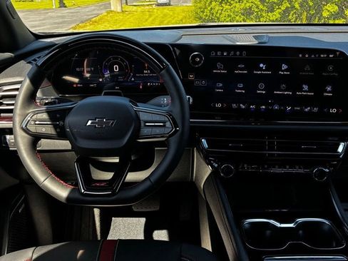 New 2026 Chevrolet Traverse RS w/ LPO, Floor Liner Package AWD/4WD image 11