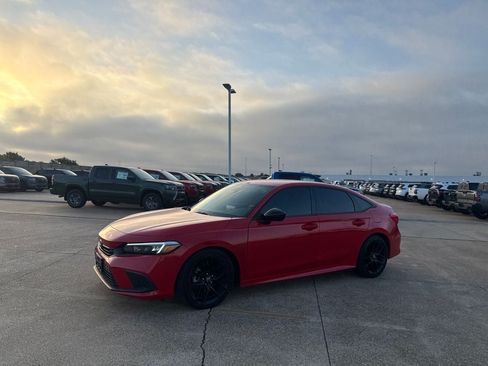 Used 2024 Honda Civic Sport image 10