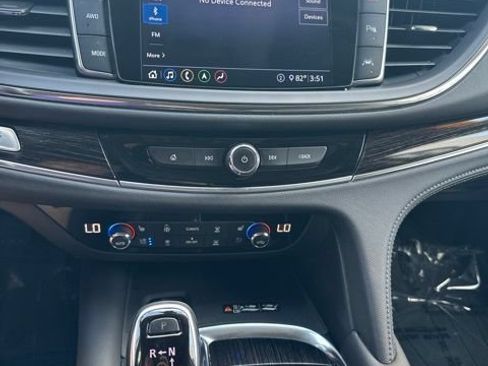 Used 2021 Buick Enclave Avenir w/ Avenir Technology Package AWD/4WD image 22