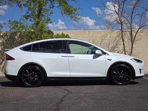 Used 2018 Tesla Model X 100D AWD/4WD image 11