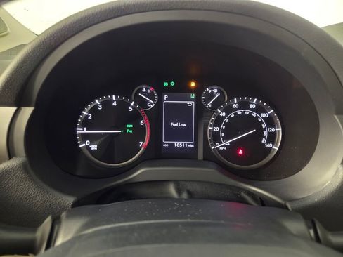 Used 2023 Lexus GX 460 Premium w/ Premium Package AWD/4WD image 13