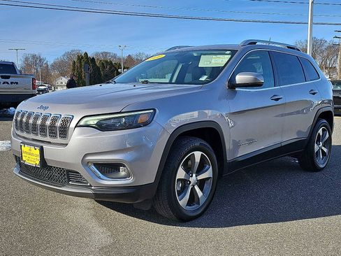 Used 2020 Jeep Cherokee Limited w/ Trailer Tow Group image 5