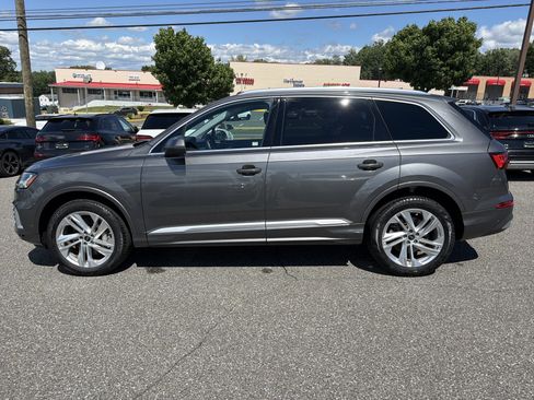 Certified 2023 Audi Q7 3.0T Premium w/ Convenience Package AWD/4WD image 4