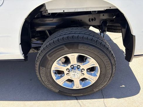 Certified 2024 RAM 2500 Big Horn AWD/4WD image 10