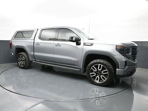 Used 2023 GMC Sierra 1500 AT4 w/ AT4 Premium Package AWD/4WD image 1