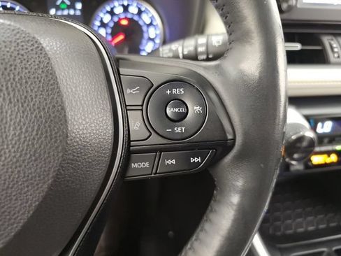 Used 2019 Toyota RAV4 XLE Premium w/ Cold Weather Package AWD/4WD image 20