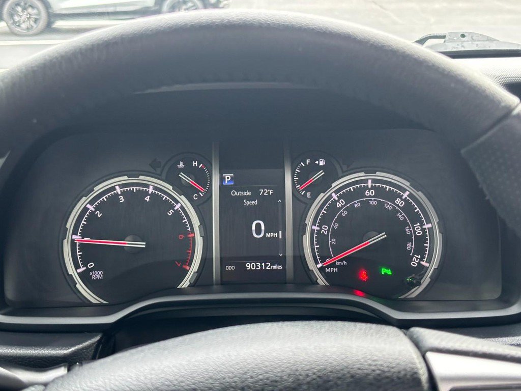 Used 2022 Toyota 4Runner Limited AWD/4WD image 19