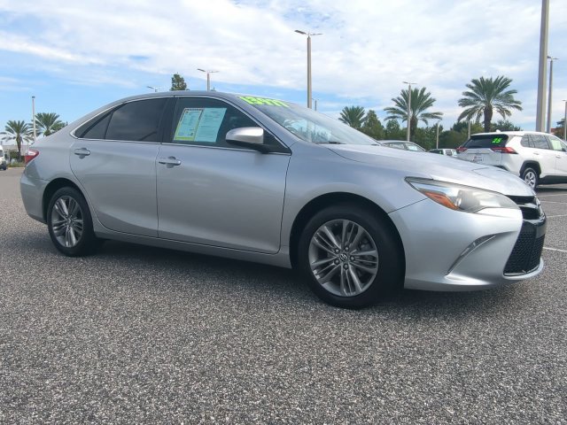 Used 2017 Toyota Camry SE FWD image 2